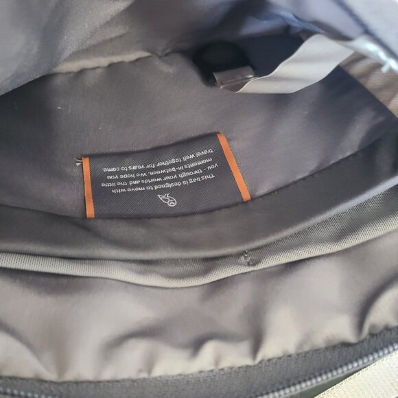 Bellroy City Pouch Plus Gray Crossbody Bag - Picture 11 of 12